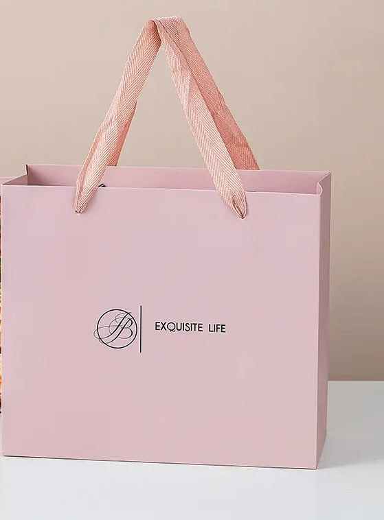 Encanto Floral: Difusor Aromático de Lujo en Sets de Regalo con Varillas de Caña y Flores Decorativas