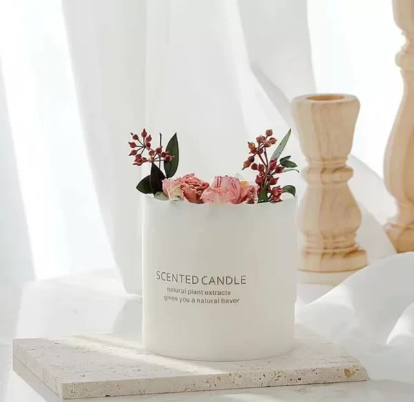 Flores Iluminadas: Vela en Caja con Fragancias Encantadoras