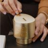"Vela con Mecha de Madera Crujiente: La Magia del Sonido y la Luz"