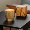 "Vela con Mecha de Madera Crujiente: La Magia del Sonido y la Luz"
